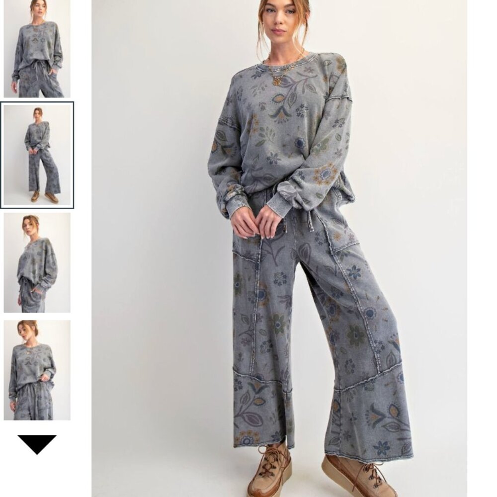 Easel Womens FLORAL PRINT WASHED TERRY PULLOVER